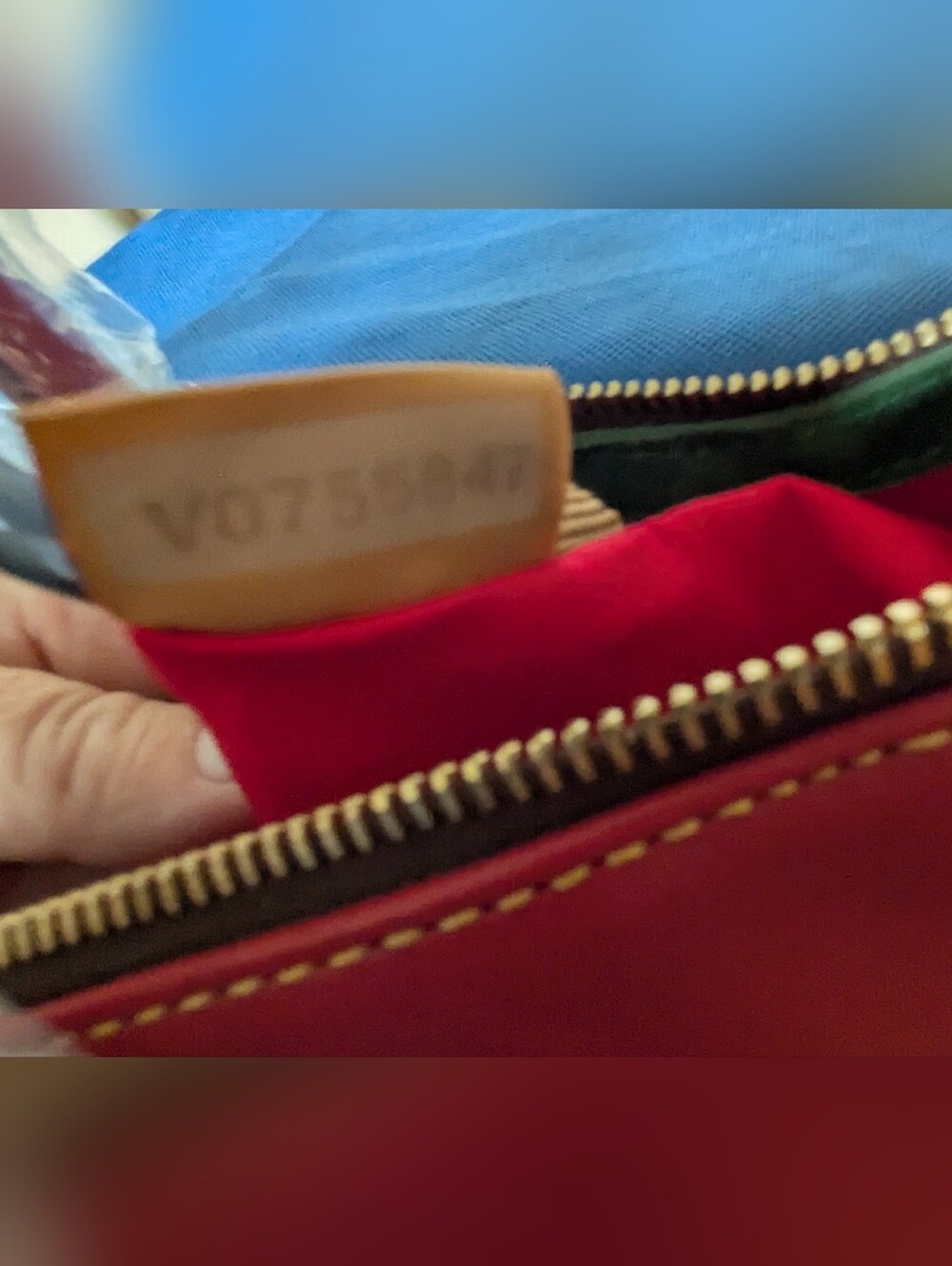 Beautiful! NWT Dooney and Bourke Florentine Tulip Shopper Tote in RED - Picture 5 of 8